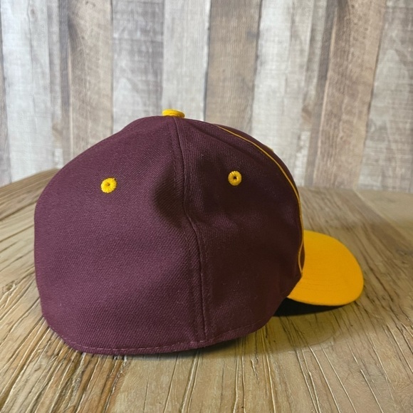 Oakland A's Low Profile Richardson Fitted Baseball Hat - Picture 4 of 8